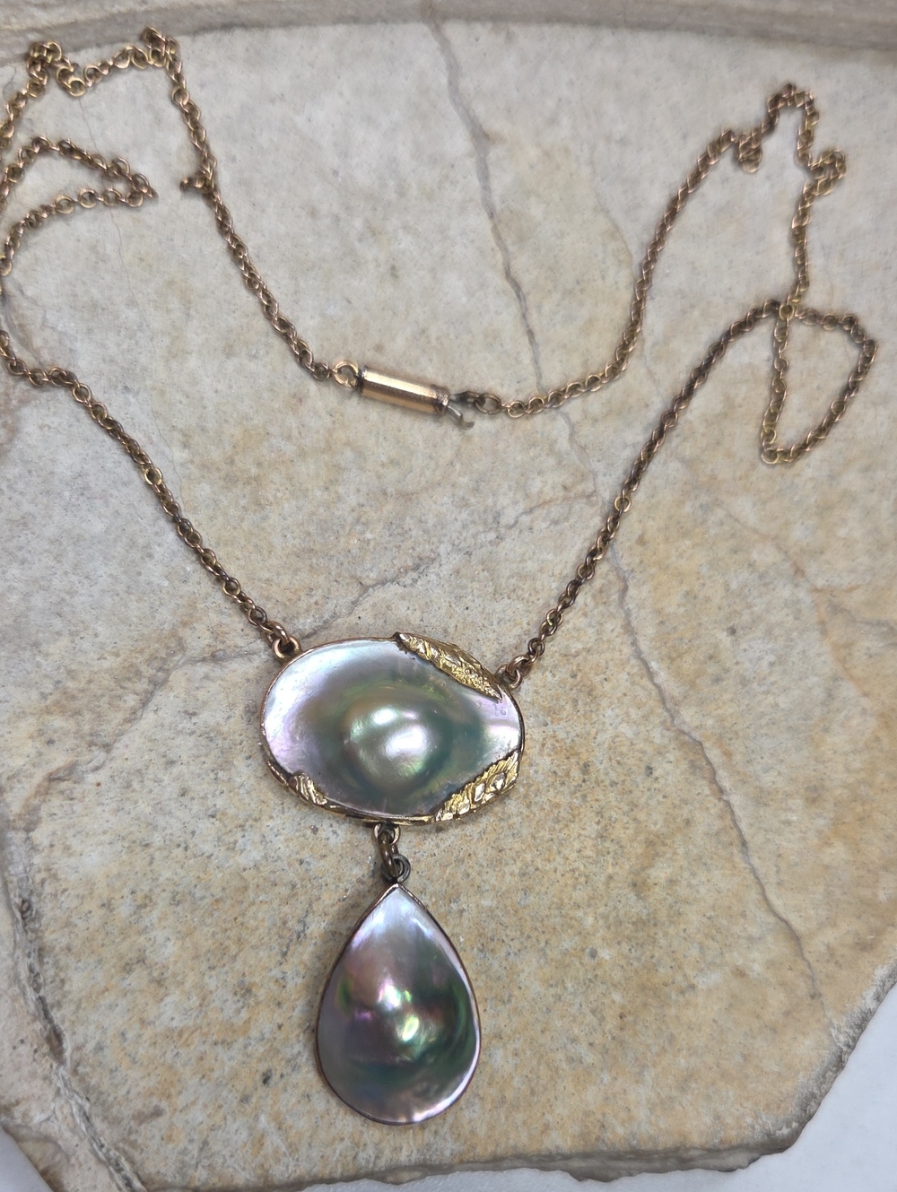 Antique 10K Solid Gold Black Peacock Freshwater Pearl Teardrop Pendant Necklace